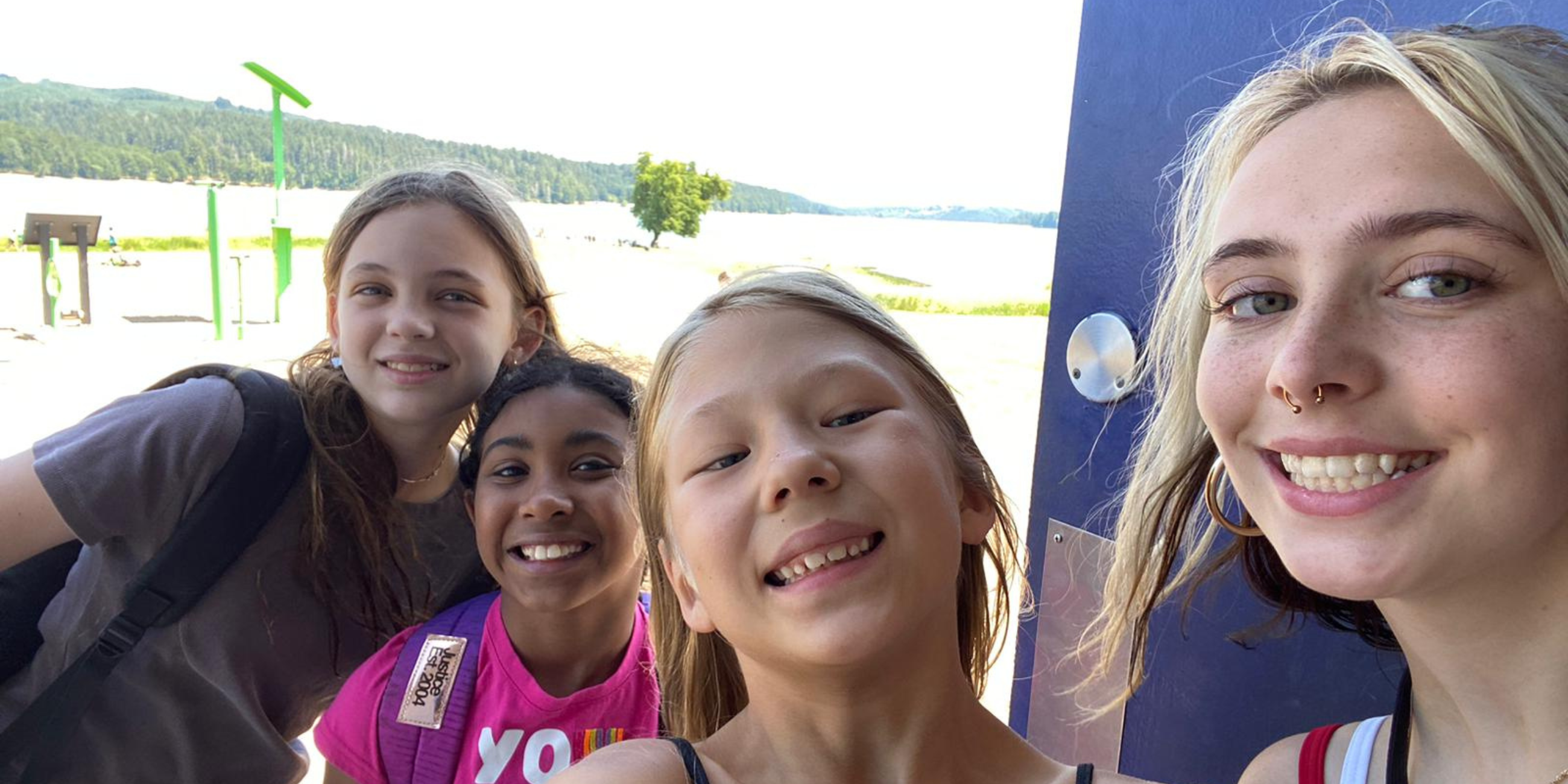 Website Slideshow (2600 x 1300 in)